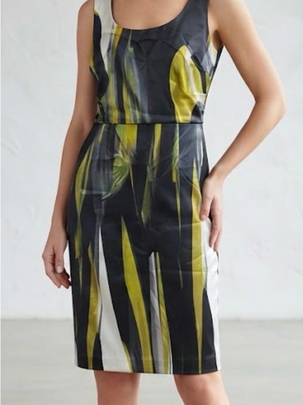 Tahari Black, Olive & White Sleeveless Printed Sheath